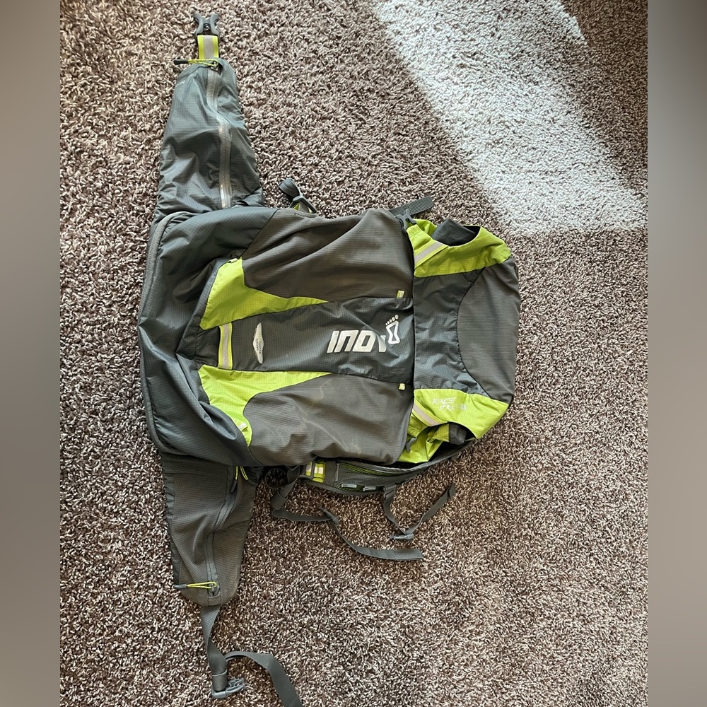 Like new! Inov8 30L pack!